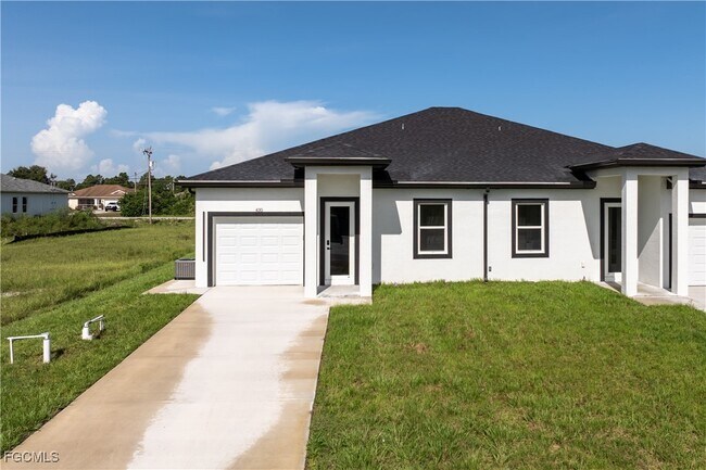 428 Petite Ave in Lehigh Acres, FL - Building Photo - Building Photo