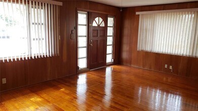 411 Ave E SE in Winter Haven, FL - Foto de edificio - Building Photo