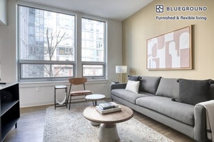 2 Leighton St in Cambridge, MA - Building Photo