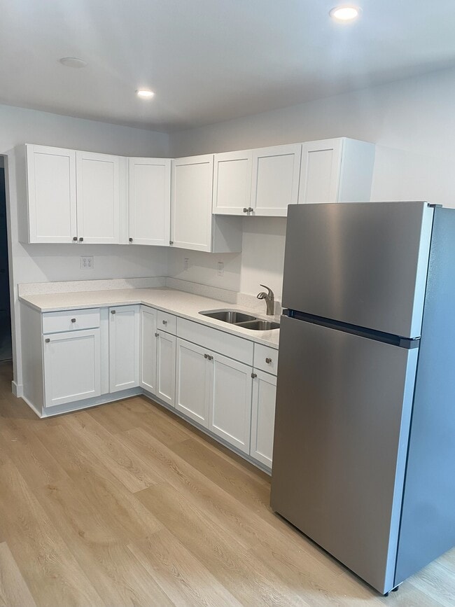 property at 2800 White Bear Ave