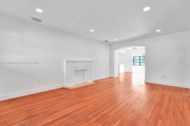 9173 Byron Ave in Surfside, FL - Building Photo - Building Photo
