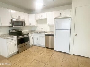 498 E Mesquite Ave in Apache Junction, AZ - Building Photo - Building Photo