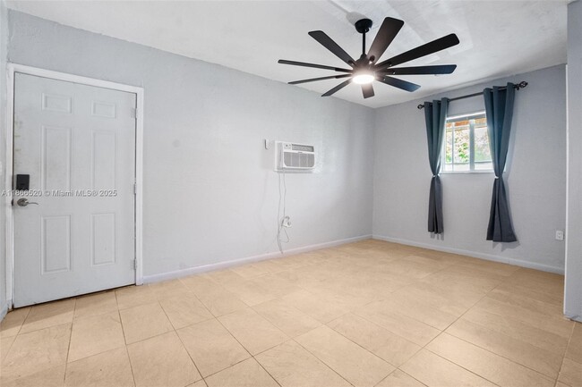4440 NW 168th Terrace in Miami Gardens, FL - Building Photo - Building Photo