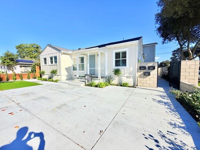 5602-5604 Verdura Ave in Lakewood, CA - Building Photo - Building Photo