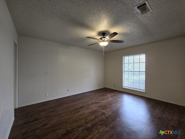 property at 2418 Paul Revere St