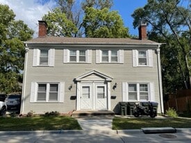 220 Melrose Ct in Iowa City, IA - Building Photo