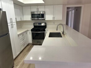 4760 Templeton St, Unit 3114 in Los Angeles, CA - Building Photo - Building Photo