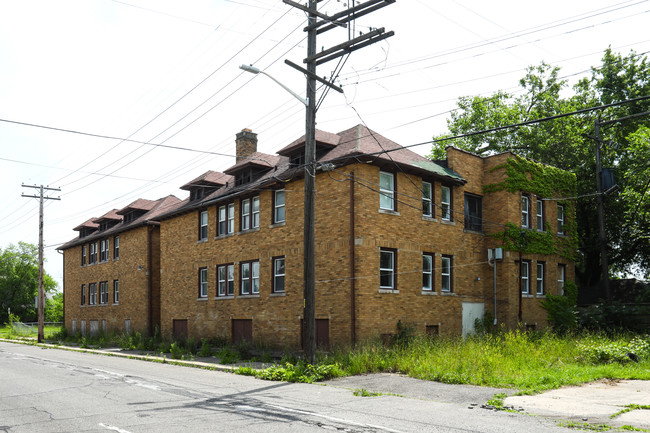 Lakewood Apartments in Detroit, MI - Building Photo - Building Photo