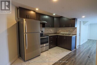 49 Pellegrino Rd in Brampton, ON - Building Photo - Building Photo