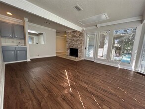 193 World of Tennis Sq in Lakeway, TX - Building Photo - Building Photo