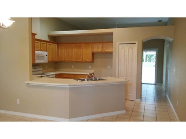129 Brunswick Ln in Palm Coast, FL - Building Photo - Building Photo