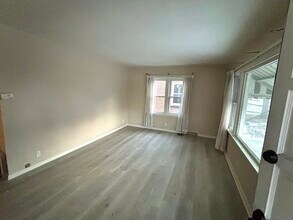 408 N 68th St in Wauwatosa, WI - Foto de edificio - Building Photo