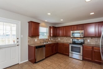 5828 Ridge Lake Dr in Fort Worth, TX - Building Photo - Building Photo