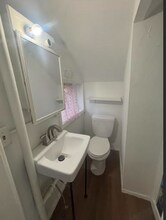 525 S Central Ave, Unit Apt 2 in Burlington, IA - Building Photo - Building Photo