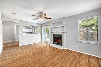 2102 Bluebonnet Dr in Round Rock, TX - Building Photo - Building Photo