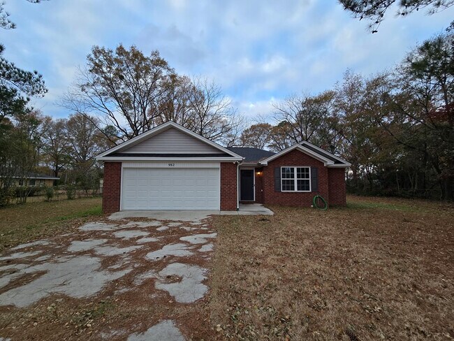 982 Westfield Ct in Sumter, SC - Building Photo - Building Photo