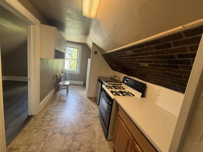 31 Union St, Unit 8