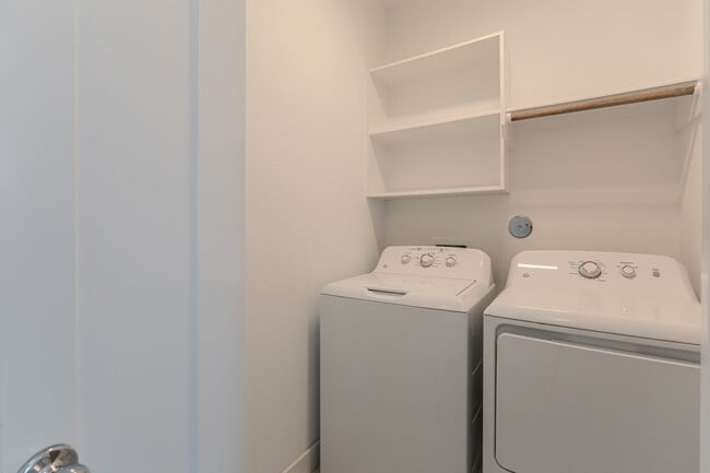 18736 Centro Main St