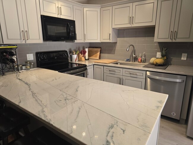 property at 3006 San Clara Dr