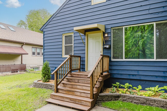 1031 College St N in Fargo, ND - Building Photo - Building Photo