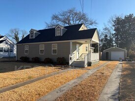 131 Oregon Ave in Portsmouth, VA - Building Photo