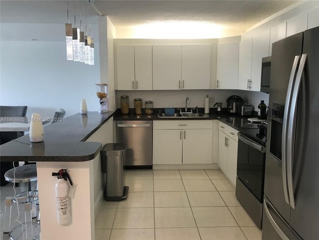 14830 Naranja Lakes Blvd in Homestead, FL - Building Photo - Building Photo