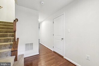 8074 Locust Mill St in Ellicott City, MD - Building Photo - Building Photo