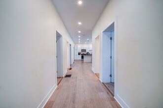 205 E 14th Ave in Columbus, OH - Foto de edificio - Building Photo