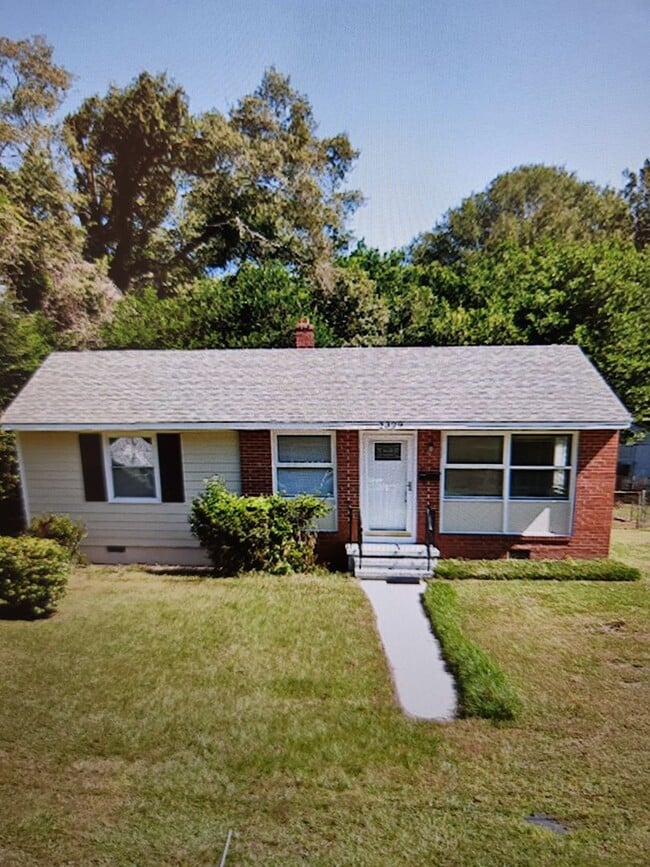 property at 2329 Monroe St