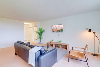 1600 S Eads St in Arlington, VA - Building Photo - Building Photo