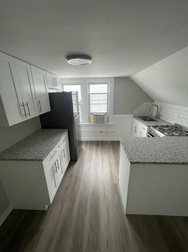 53 Spring St, Unit 3rd Floor