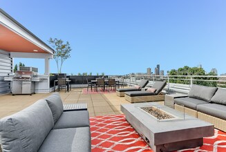 The Weatherford in Seattle, WA - Building Photo - Building Photo