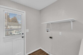 9210 E 54th St in Raytown, MO - Building Photo - Building Photo