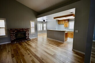 1102 Valley Oak Dr in Winters, CA - Building Photo - Building Photo