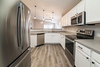 15337 W Lundberg St in Surprise, AZ - Building Photo - Building Photo