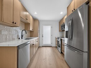 1212 NW 75th St in Seattle, WA - Building Photo - Building Photo