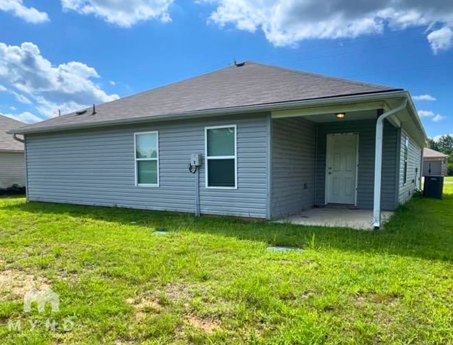 1039 Brookhaven Dr in Odenville, AL - Building Photo - Building Photo