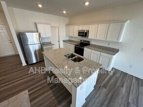 379 Shiloh Wy in Mebane, NC - Building Photo - Building Photo