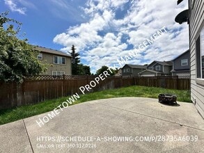 6832 Blade St SE in Lacey, WA - Building Photo - Building Photo