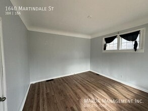 CHARMING 3 BED/1 BATH MAIN - WEST END FREE WIFI + 85% OF UTILITIES in Windsor, ON - Building Photo - Building Photo