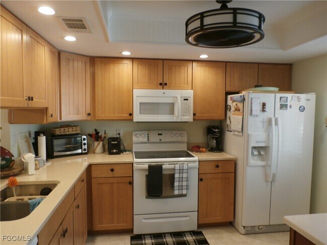 property at 11140 Caravel Cir