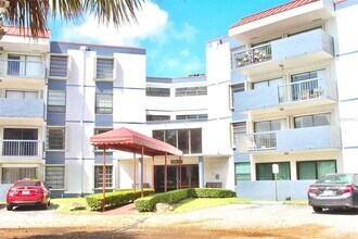 5900 SW 127th Ave, Unit 3213 in Miami, FL - Foto de edificio - Building Photo