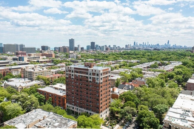 property at 1325 W Wilson Ave