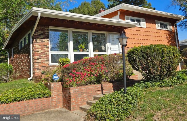 property at 605 Twinbrook Pkwy