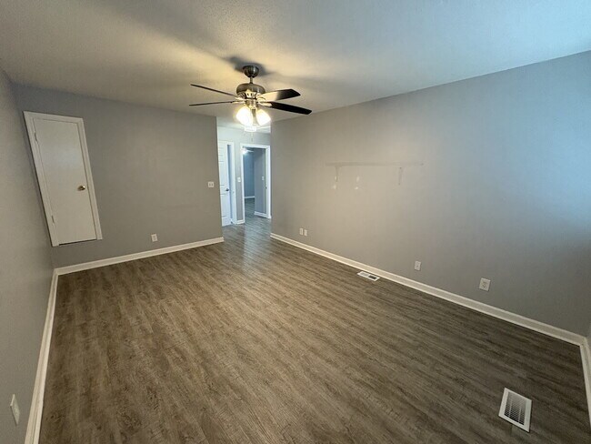 4240 Crestview Dr in Chattanooga, TN - Building Photo - Building Photo