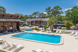 Tarpon Woods Condominiums in Palm Harbor, FL - Building Photo - Building Photo