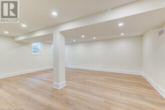 90 Blackhorne Dr in Kitchener, ON - Building Photo - Building Photo