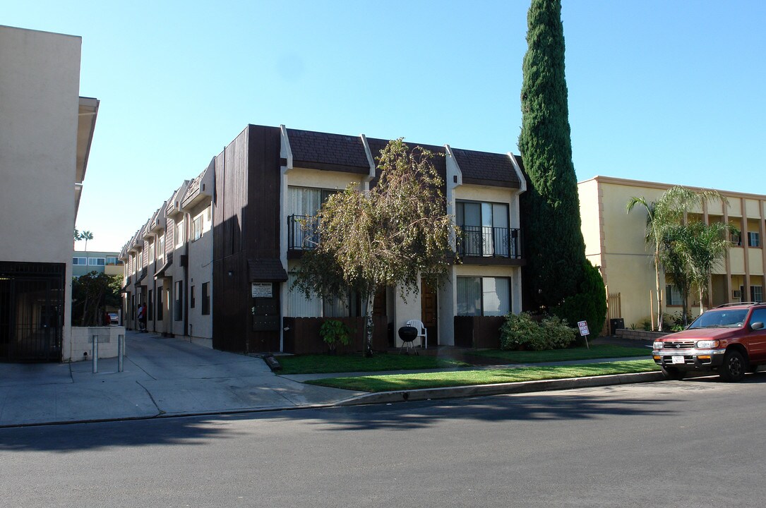 14328-14334 Addison St in Sherman Oaks, CA - Building Photo