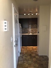 35301 Michelle Dr in Romulus, MI - Building Photo - Building Photo