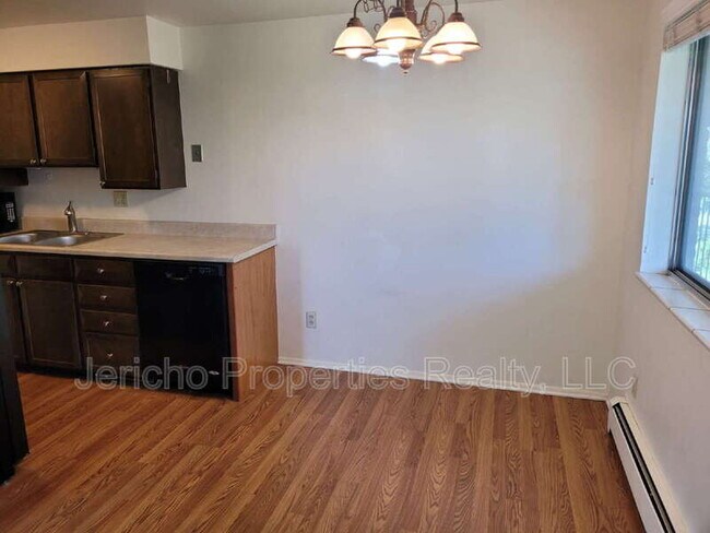 633 Oak St in Lakewood, CO - Building Photo - Building Photo